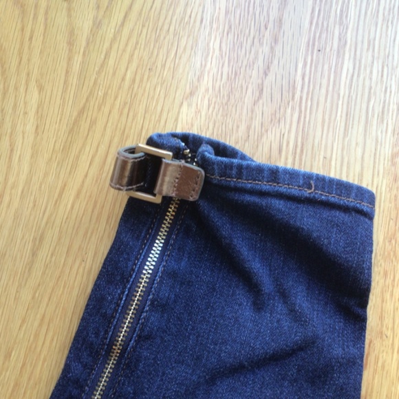 WHBM Skinny Ankle Buckle Accent Darkwash Jeans sz 2 - Picture 5 of 7